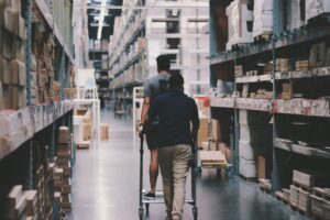 Marcas de moda buscan alternativas a las rebajas para gestionar el exceso de stock