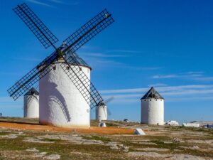 Tradiciones vivas en pueblos españoles entre oficios, fiestas y costumbres